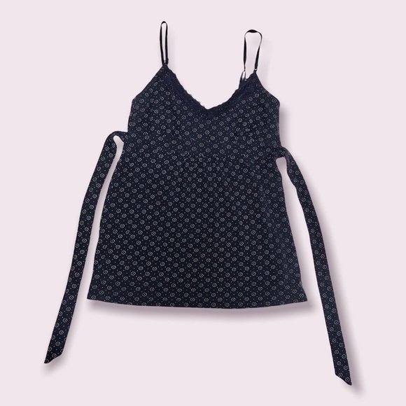 🌟SALE 2/$10.00‼️ American Eagle Women’s Navy/ Floral Top/ tied waist size M - Picture 6 of 9